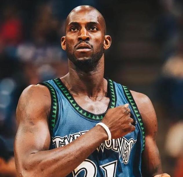 明尼苏达森林狼发布备战花絮；加时末段完成体检；社区盾任务艰巨；纪律约束更严格