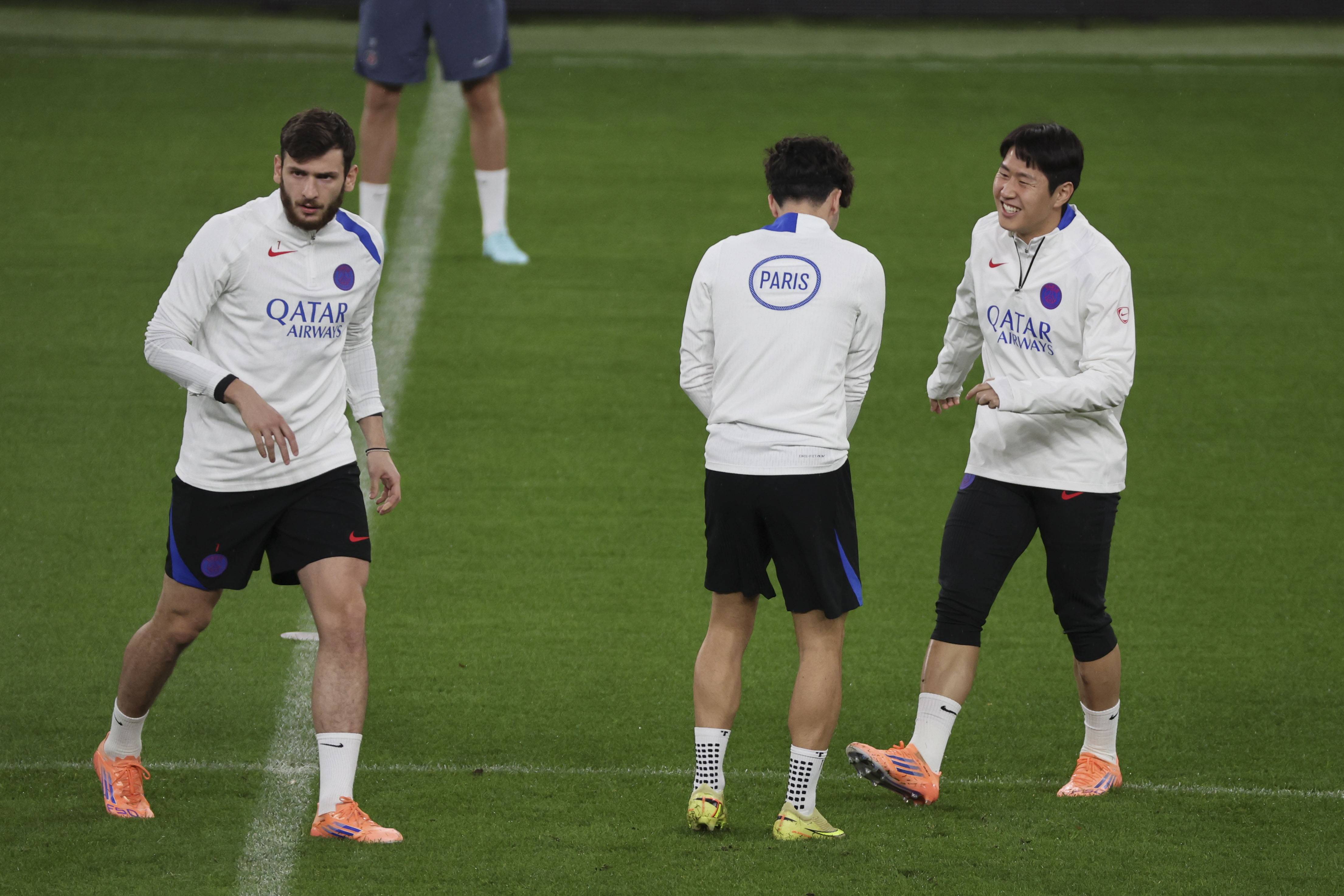 转折点巴黎圣日耳曼完成体检，欧联赛后攻防权衡，媒体盛赞，高层口径保持一致